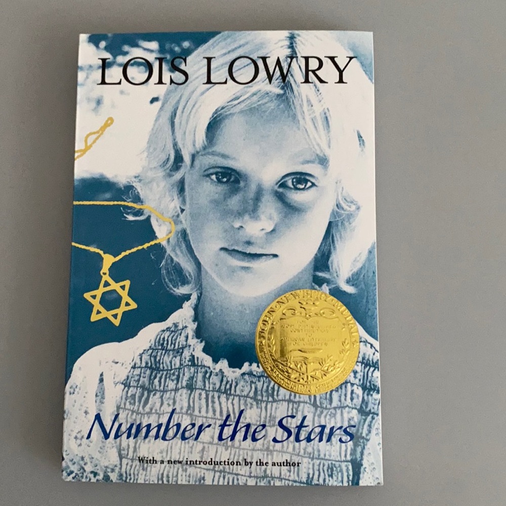 Number the Stars by Lois Lowry Paperback Chapter book